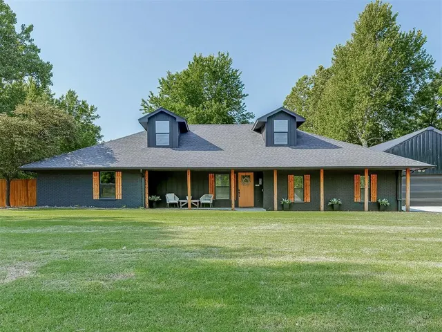 Photo 3 — 540 E Suera Terrace, Mustang, OK 73064