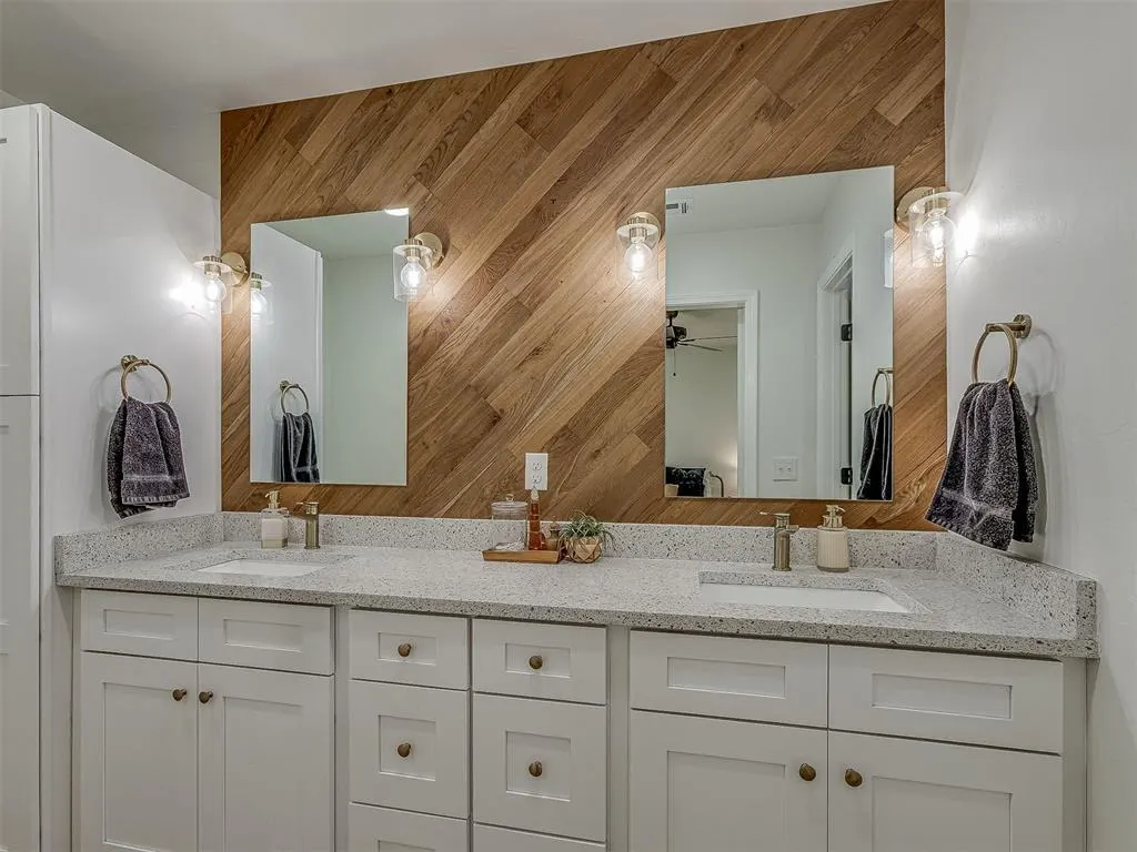 Photo 16 — 540 E Suera Terrace, Mustang, OK 73064