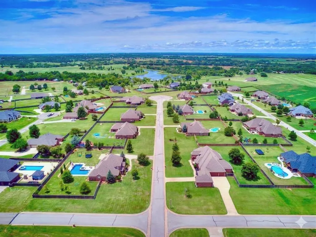 Photo 2 — 410 Taylam Road, Goldsby, OK 73093