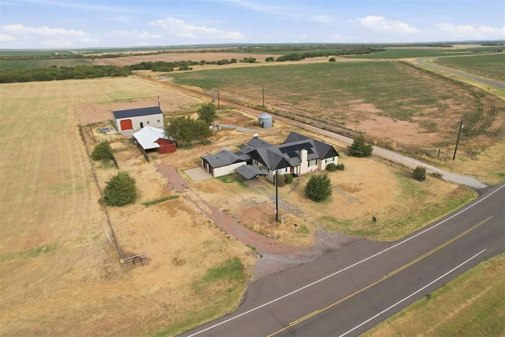 Front exterior — 16903 State Highway 6, Olustee, OK 73560