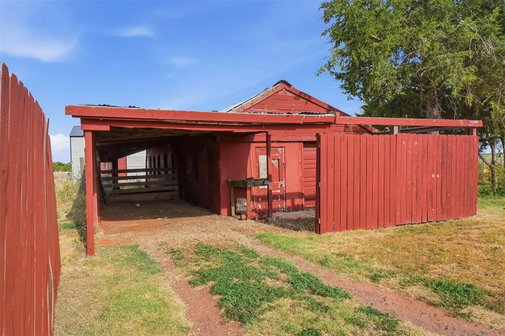 Photo 42 — 16903 State Highway 6, Olustee, OK 73560