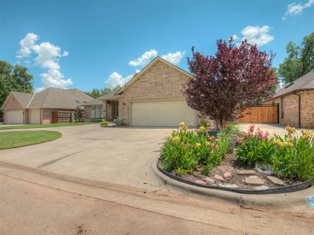 Photo 3 — 8024 NW 100th Street, Oklahoma City, OK 73162