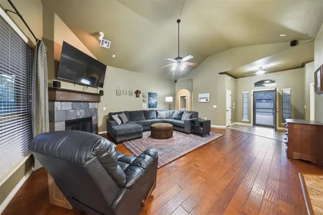 Photo 4 — 2425 Glenmere Drive, Edmond, OK 73003