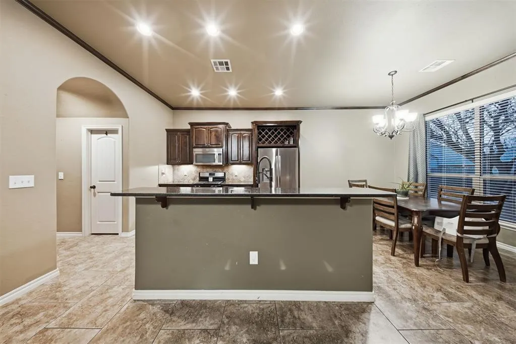 Photo 6 — 2425 Glenmere Drive, Edmond, OK 73003