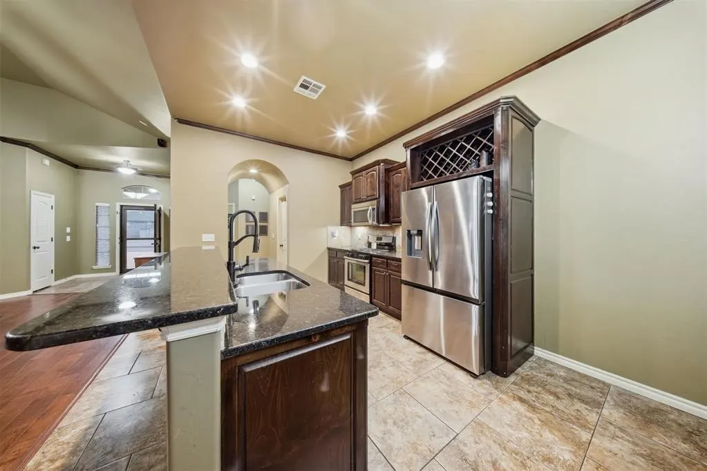 Photo 7 — 2425 Glenmere Drive, Edmond, OK 73003