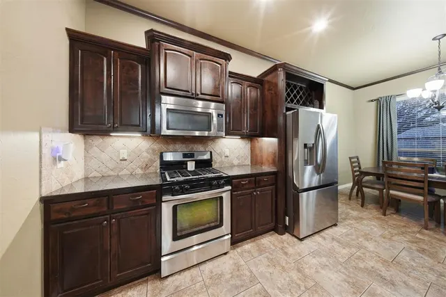Photo 8 — 2425 Glenmere Drive, Edmond, OK 73003