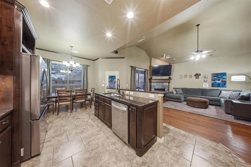 Photo 9 — 2425 Glenmere Drive, Edmond, OK 73003
