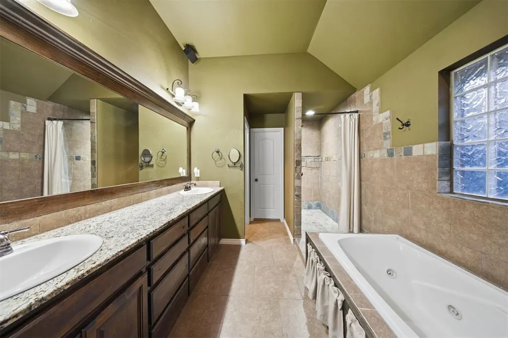 Photo 22 — 2425 Glenmere Drive, Edmond, OK 73003