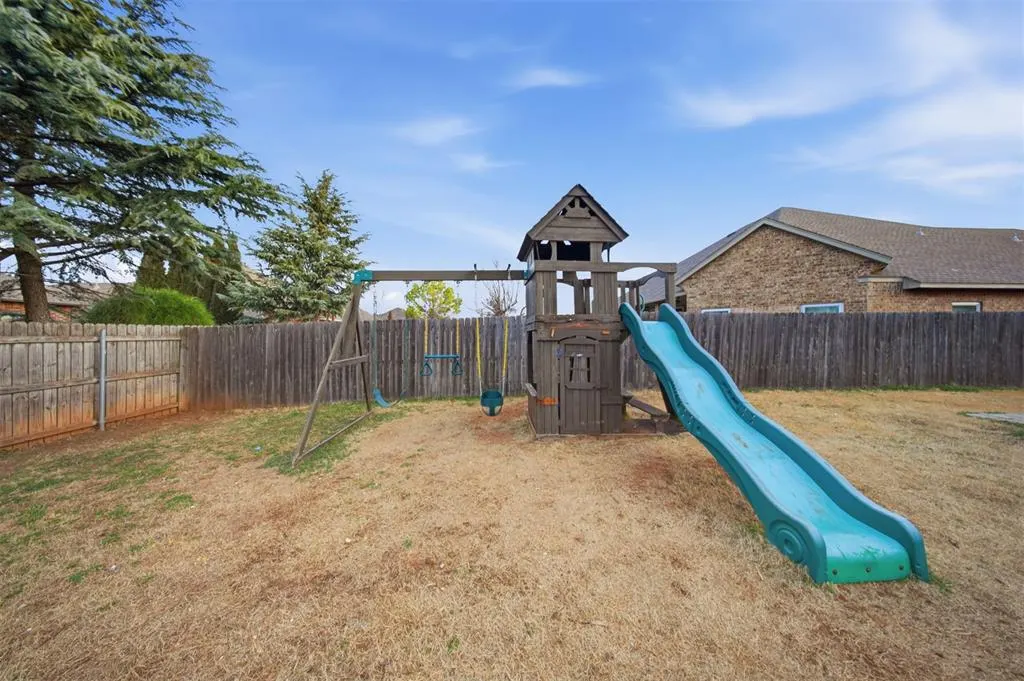 Photo 25 — 2425 Glenmere Drive, Edmond, OK 73003