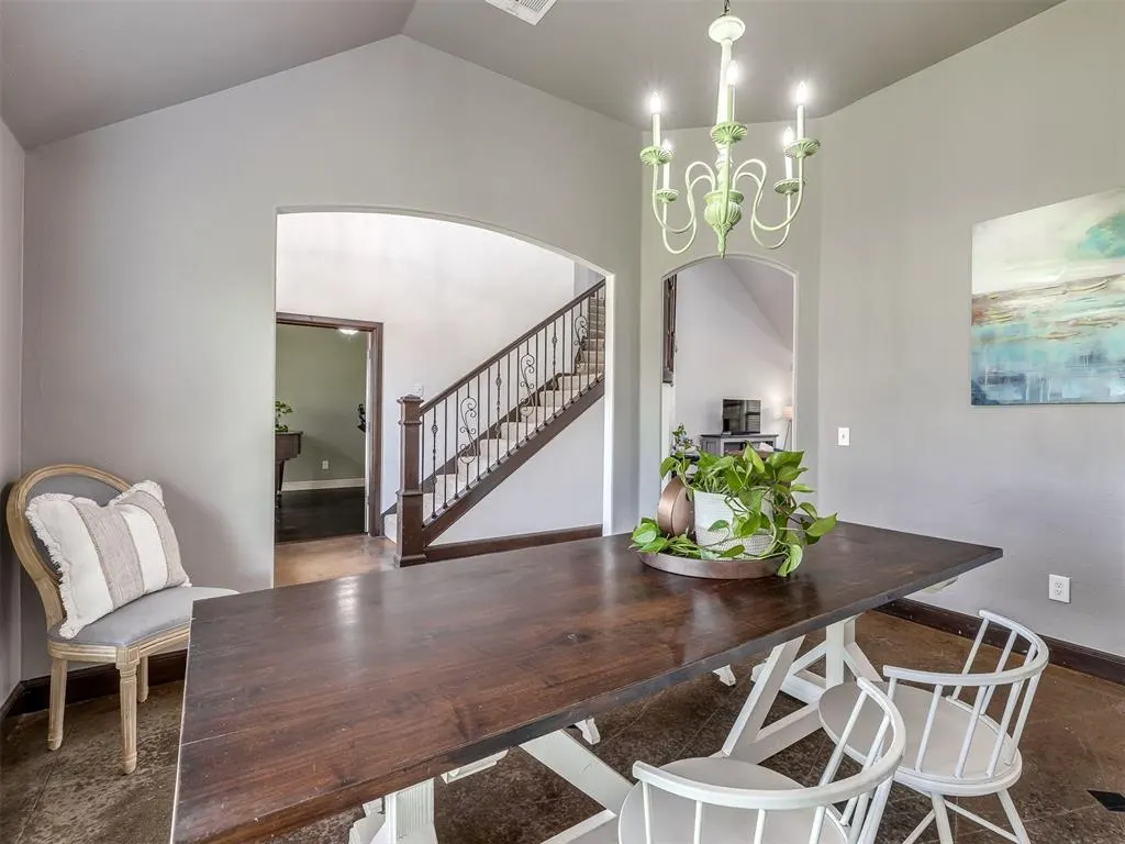 Photo 11 — 17400 Barrington Hills Lane, Edmond, OK 73012