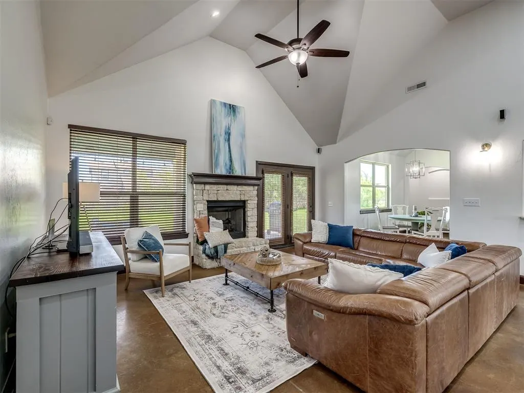 Photo 17 — 17400 Barrington Hills Lane, Edmond, OK 73012