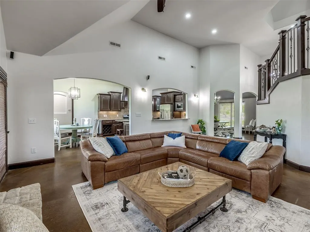 Photo 18 — 17400 Barrington Hills Lane, Edmond, OK 73012