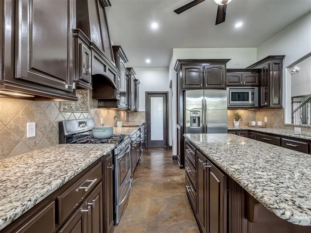 Photo 21 — 17400 Barrington Hills Lane, Edmond, OK 73012