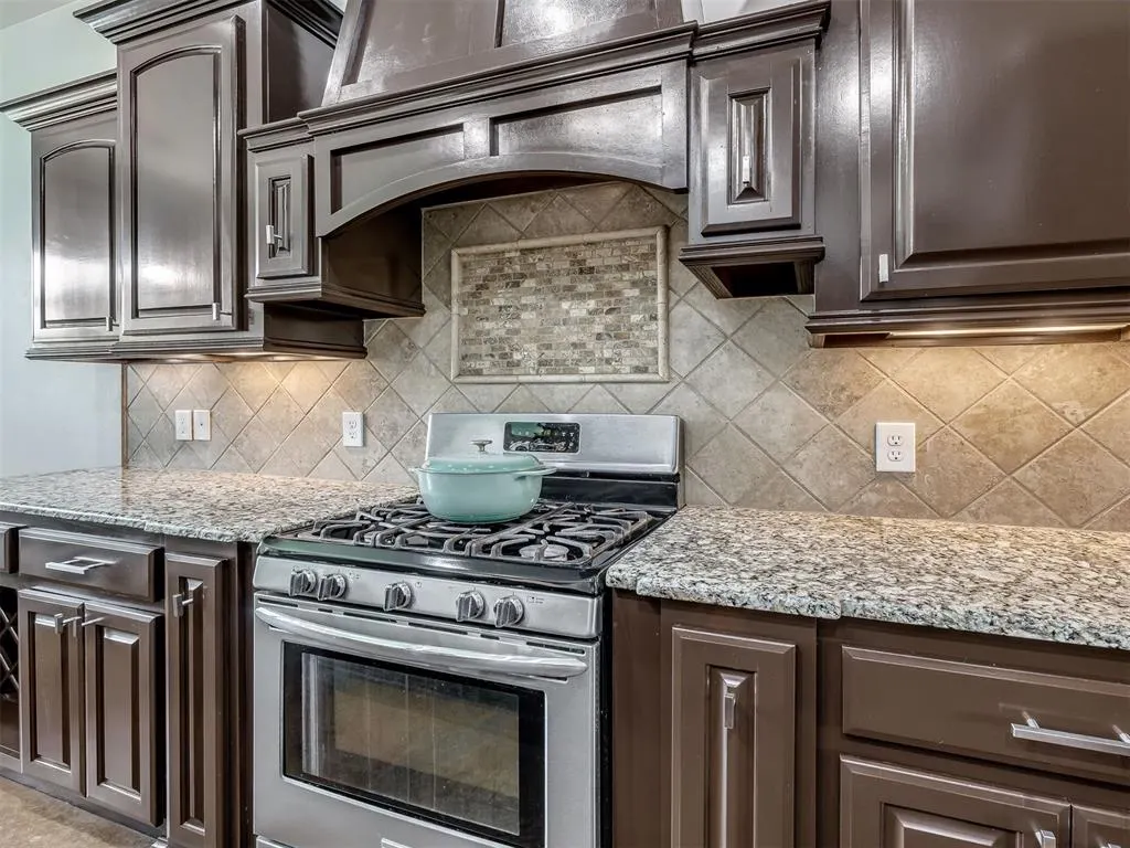 Photo 22 — 17400 Barrington Hills Lane, Edmond, OK 73012