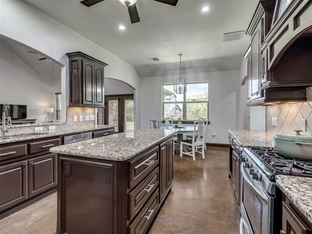 Photo 24 — 17400 Barrington Hills Lane, Edmond, OK 73012