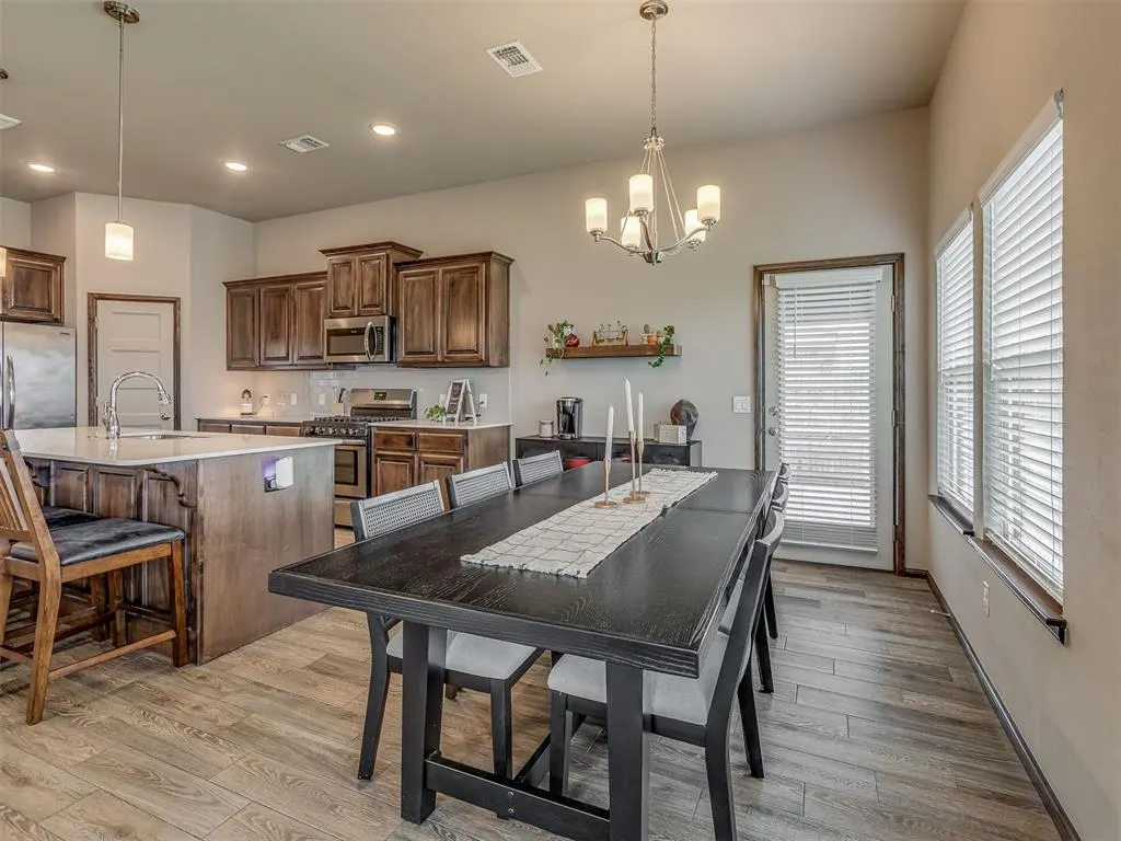 Photo 6 — 10701 NW 20th Street, Yukon, OK 73099