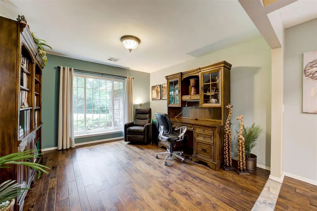 Photo 8 — 1600 Ridgecrest Road, Edmond, OK 73013