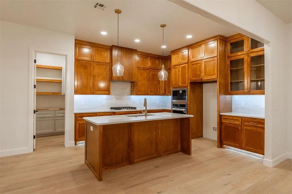 Photo 2 — 4380 Janie Way, Guthrie, OK 73044