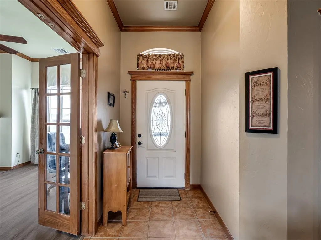 Photo 3 — 3840 Pachem Avenue, Harrah, OK 73045