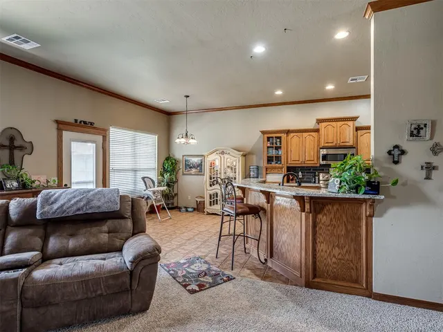 Photo 7 — 3840 Pachem Avenue, Harrah, OK 73045