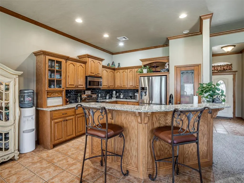 Photo 9 — 3840 Pachem Avenue, Harrah, OK 73045