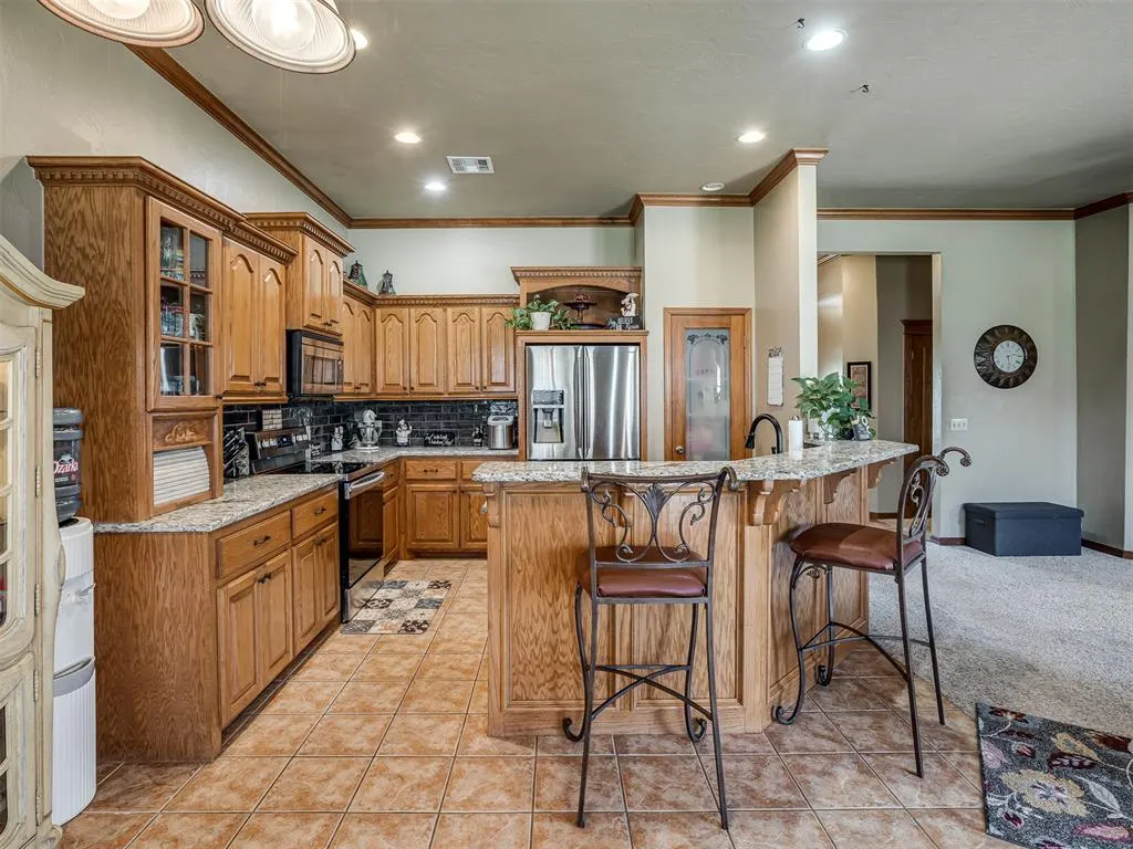 Photo 10 — 3840 Pachem Avenue, Harrah, OK 73045