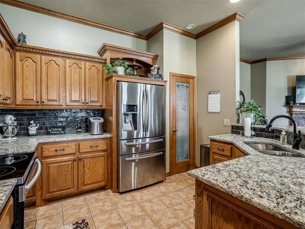 Photo 11 — 3840 Pachem Avenue, Harrah, OK 73045