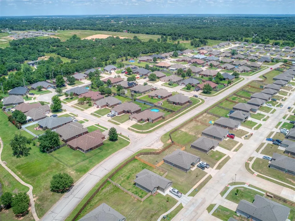 Photo 43 — 3840 Pachem Avenue, Harrah, OK 73045