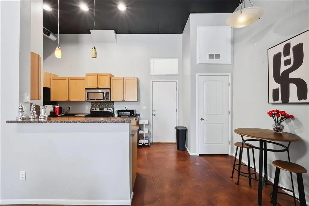 Photo 9 — 375 Triad Village Drive 14, Norman, OK 73071