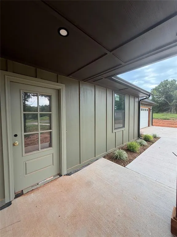 Photo 2 — 7735 Old Oak Trail, Guthrie, OK 73044