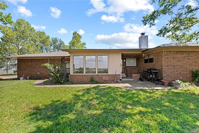 Photo 4 — 10190 County Road 1310, Fort Cobb, OK 73038