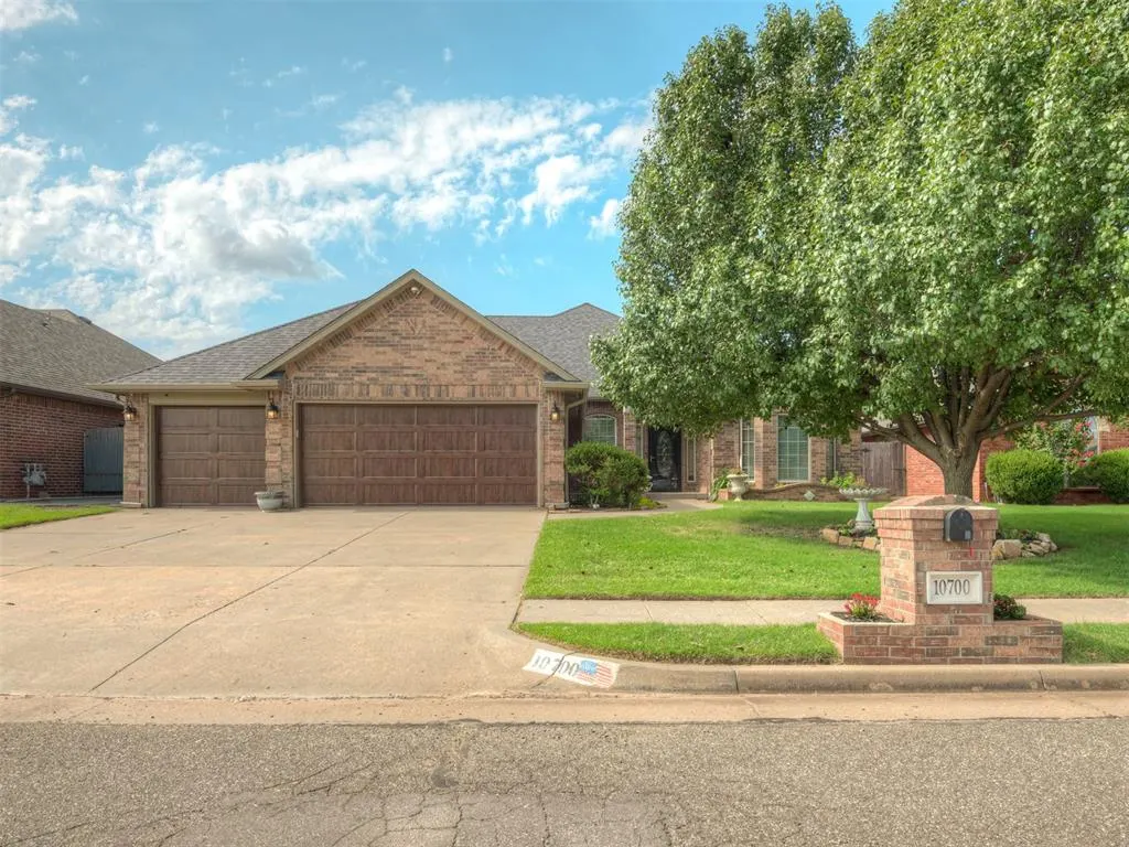 Front exterior — 10700 NW 40th Street, Yukon, OK 73099
