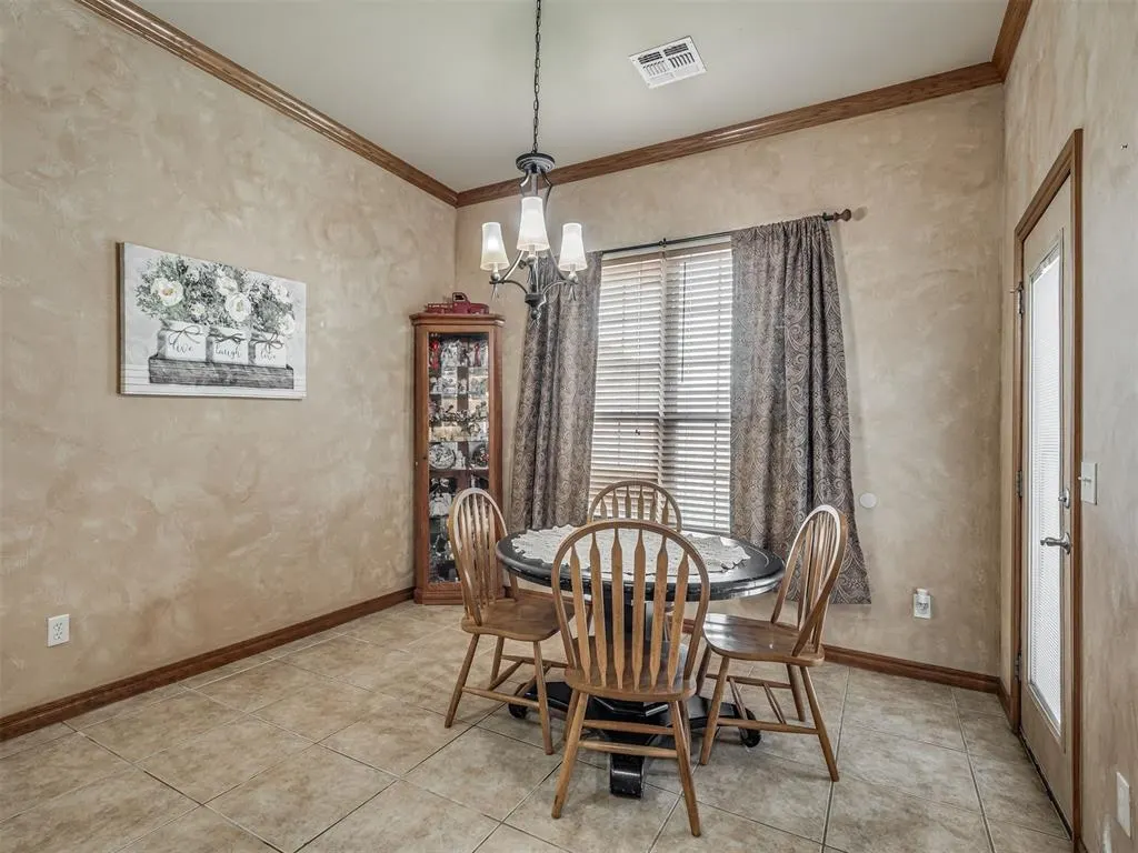 Photo 19 — 10700 NW 40th Street, Yukon, OK 73099
