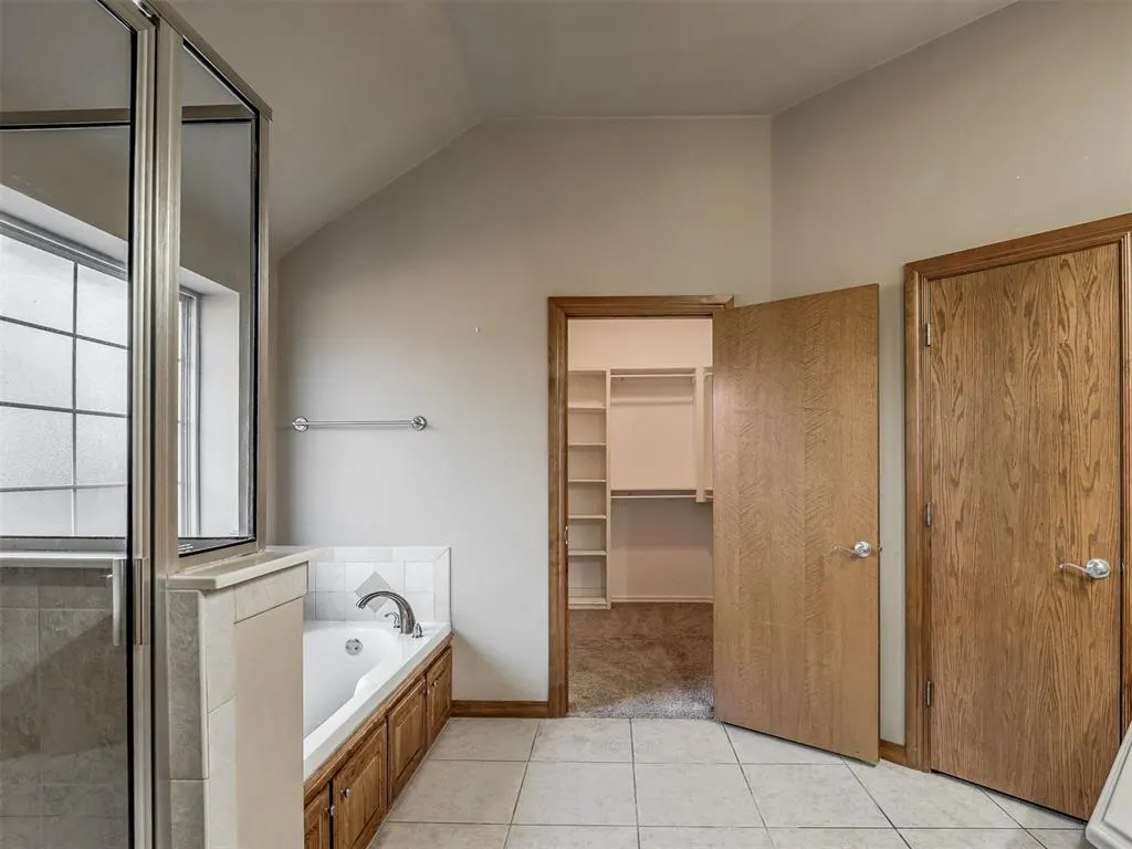 Photo 26 — 10700 NW 40th Street, Yukon, OK 73099