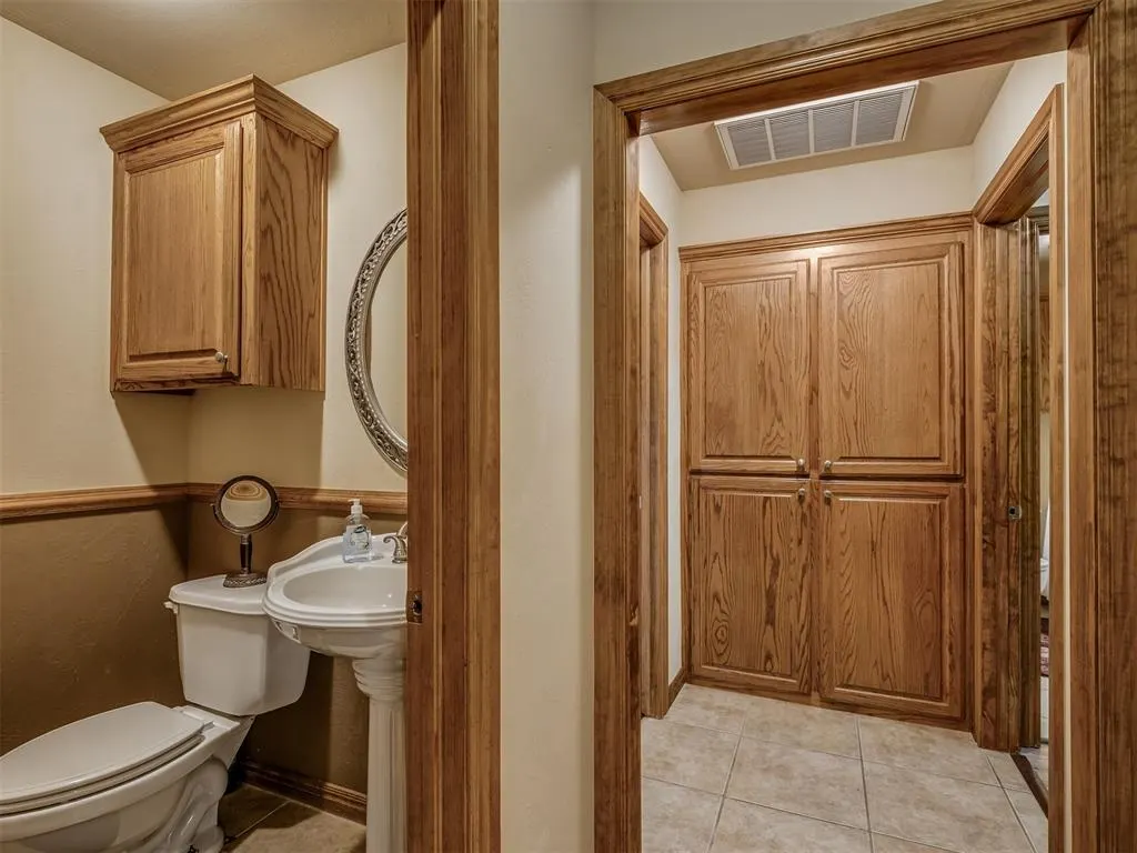 Photo 42 — 10700 NW 40th Street, Yukon, OK 73099