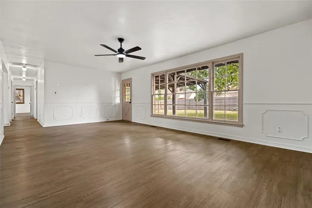 Photo 5 — 3016 Lakeside Drive, Oklahoma City, OK 73120