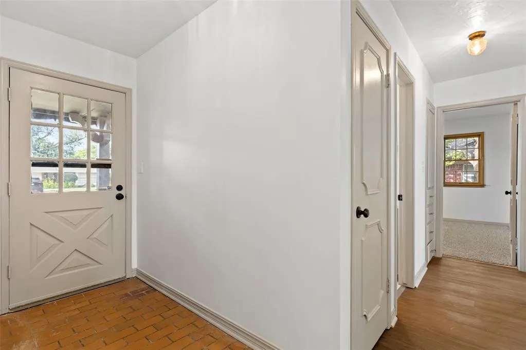 Photo 12 — 3016 Lakeside Drive, Oklahoma City, OK 73120