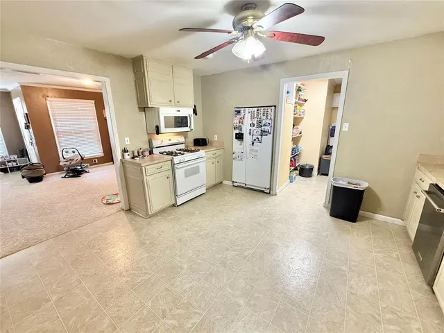 Photo 6 — 1724 N Willard Street, Altus, OK 73521