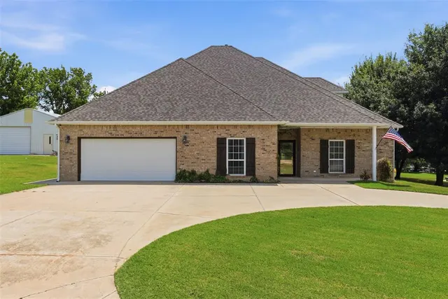 Photo 2 — 2220 County Road 1197, Tuttle, OK 73089