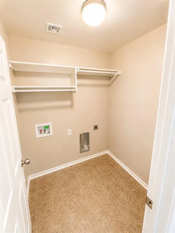 Photo 8 — 7913 Frye Lane, Oklahoma City, OK 73135