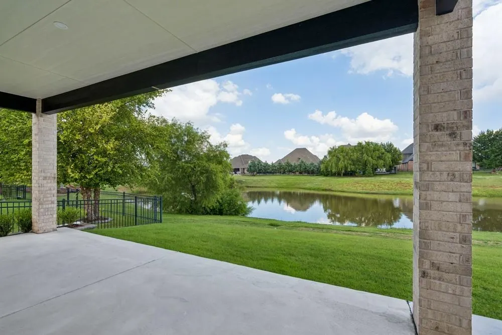Photo 3 — 4924 Pont Neuf Road, Edmond, OK 73034