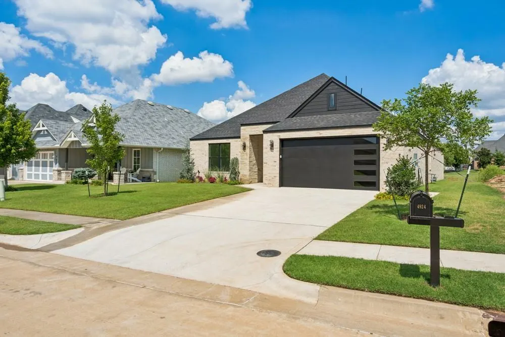 Photo 7 — 4924 Pont Neuf Road, Edmond, OK 73034