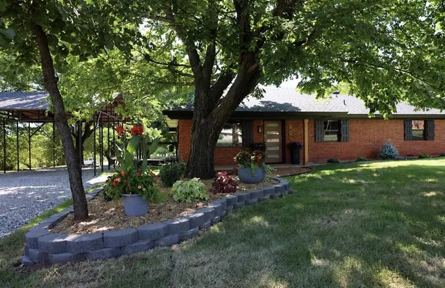 Photo 2 — 1838 S Country Club Road, Newcastle, OK 73065