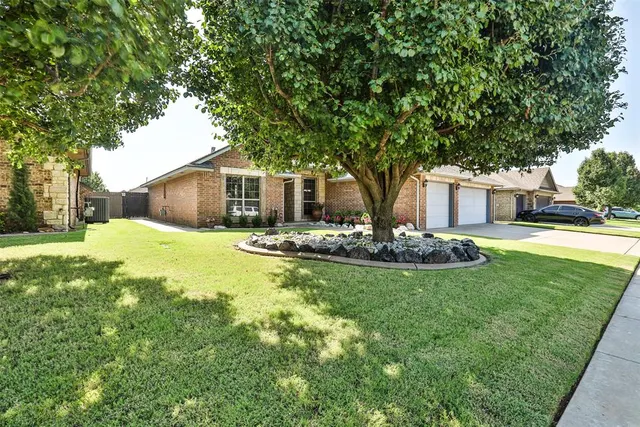 Photo 2 — 7408 Jack Drive, Oklahoma City, OK 73132
