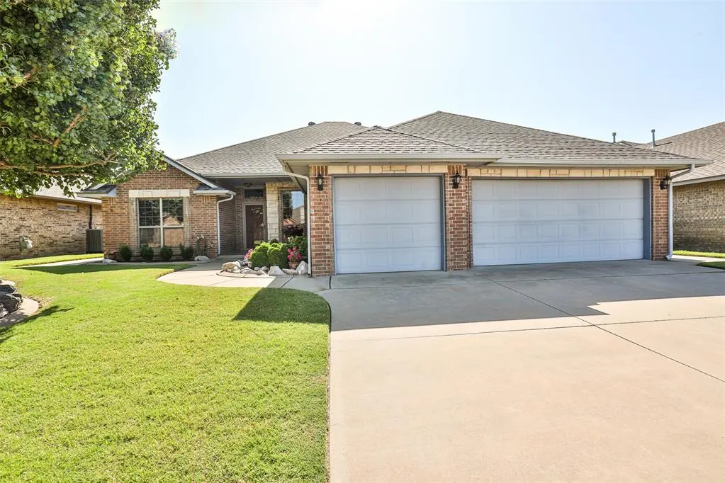 Photo 3 — 7408 Jack Drive, Oklahoma City, OK 73132