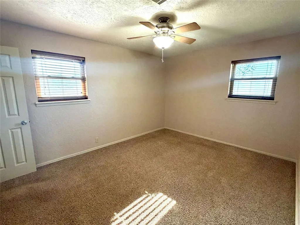 Photo 15 — 907 W Daniel Street, Weatherford, OK 73096