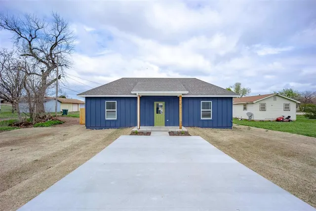 Photo 8 — 1105 Coffey Drive, Perry, OK 73077