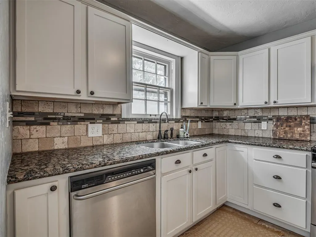 Photo 10 — 2712 NW 26th Street, Oklahoma City, OK 73107