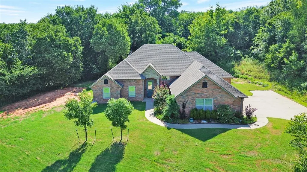 Photo 3 — 16405 Timbers Drive, Oklahoma City, OK 73165