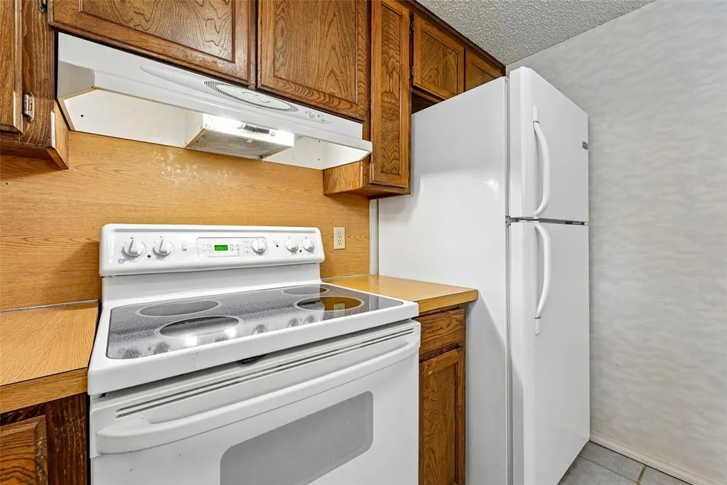 Photo 7 — 8404 S Brookline Avenue, Oklahoma City, OK 73159
